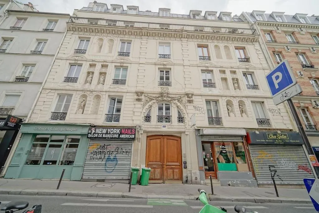 Doorman - Parisian Historic Gem - Location *