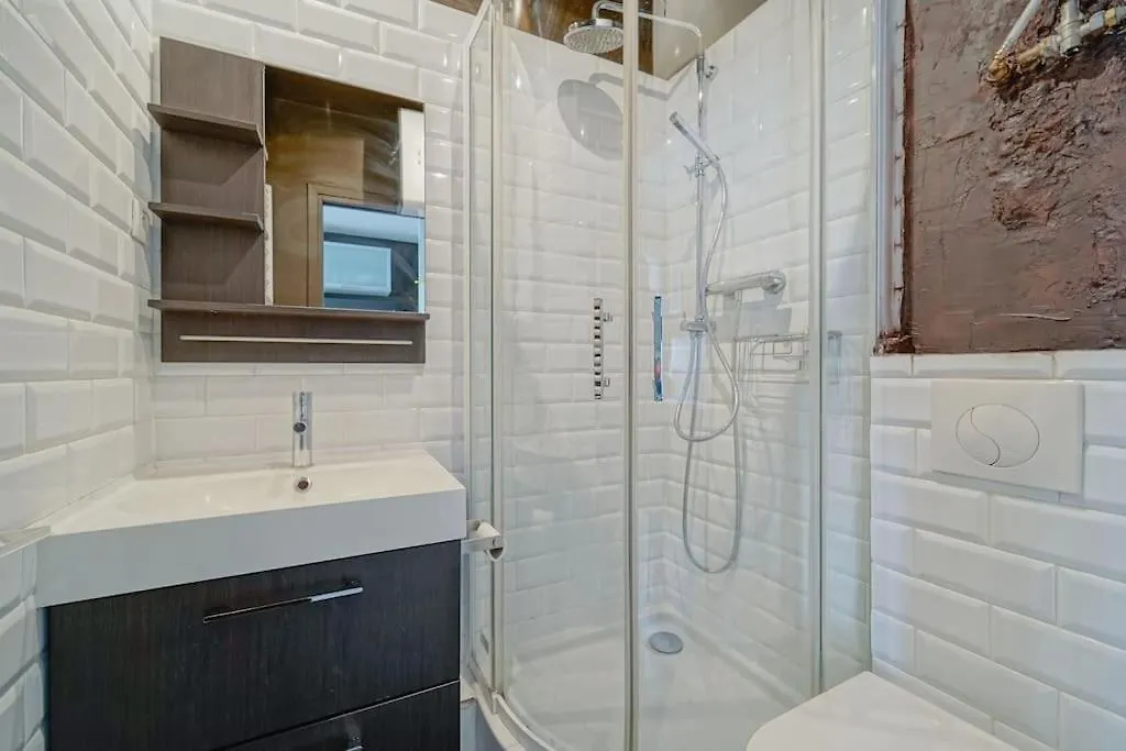 Apartamento Doorman - Parisian Historic Gem - Location *